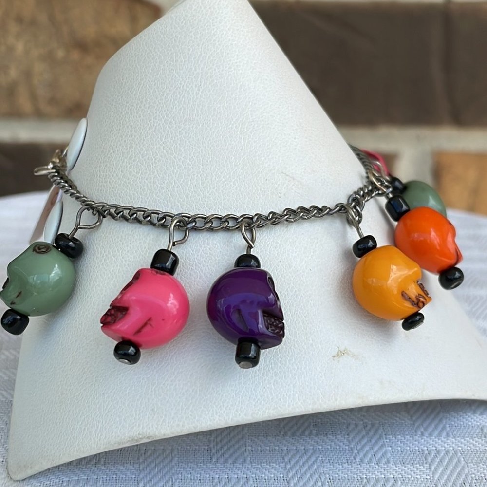 Handmade Skull Charm Bracelet - Picture 4 of 4